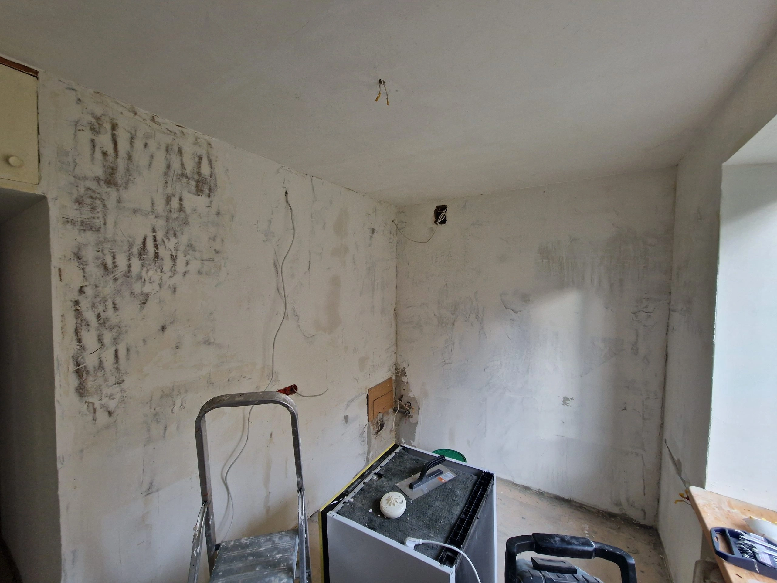 Kitchen — 12