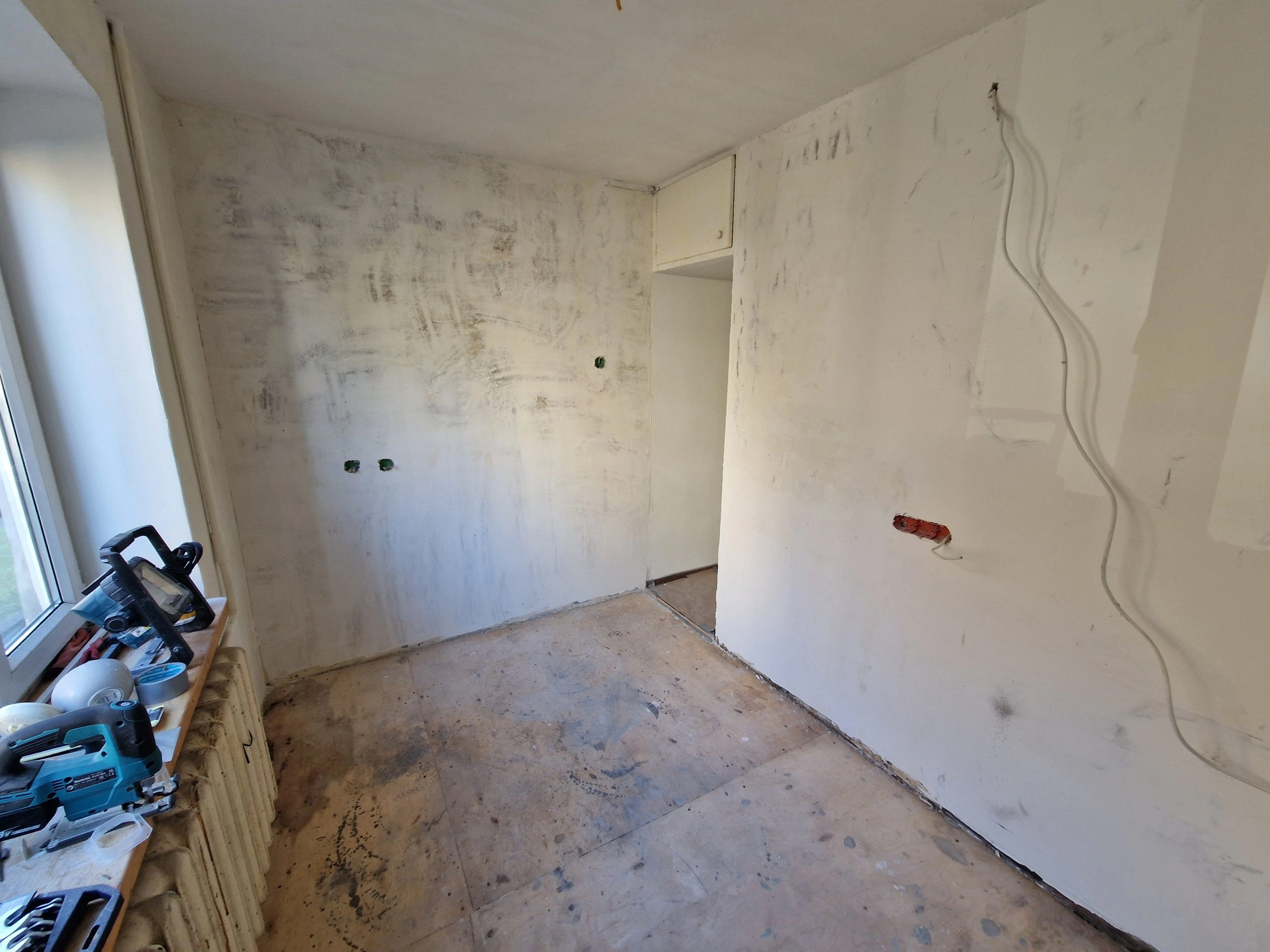 Kitchen — 17