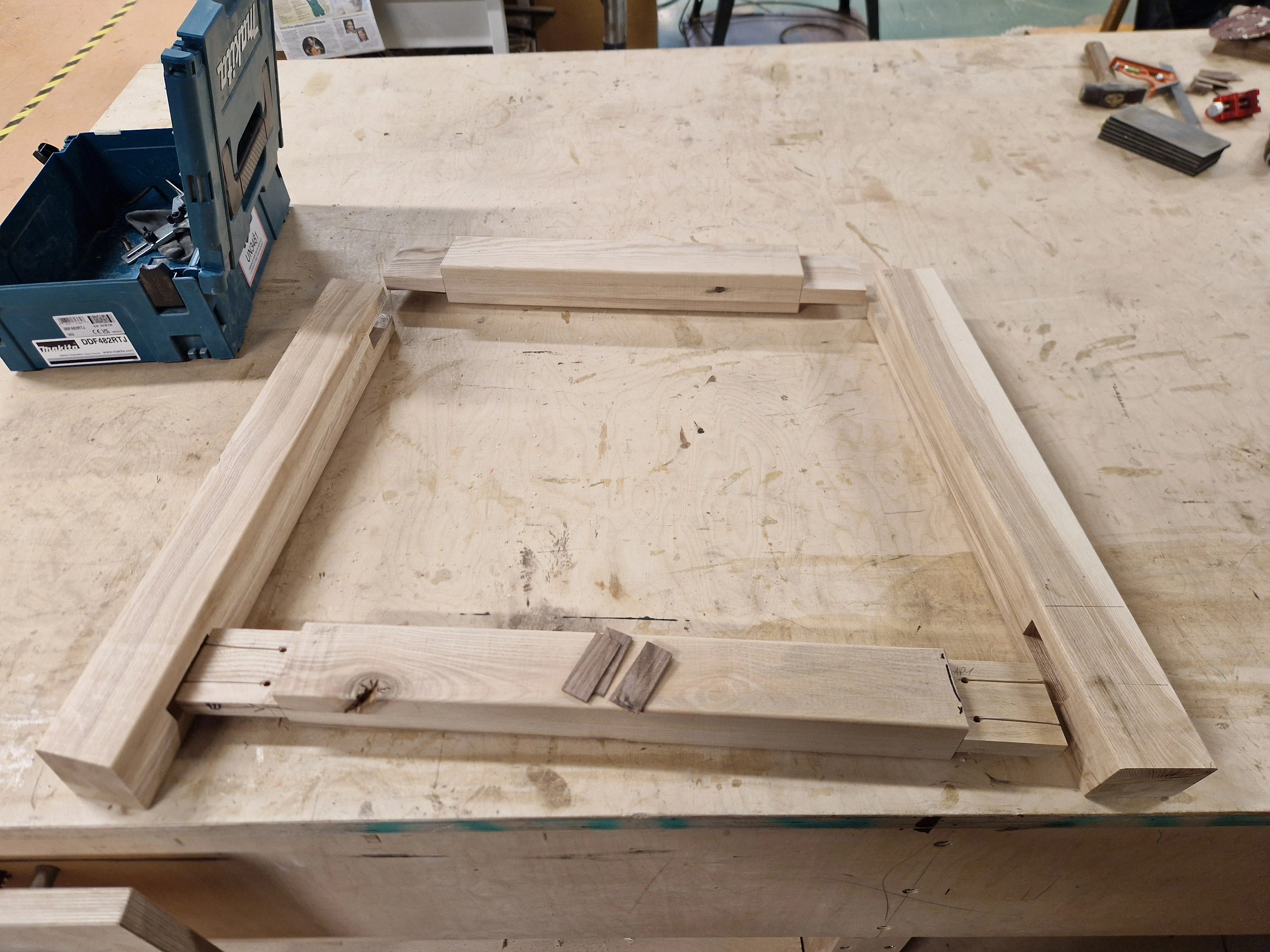 Dining Table MKII — Table legs Assembly — 2
