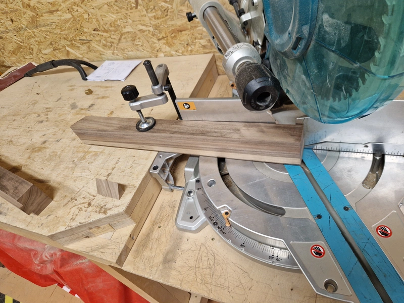 Dining Table MKII — Tabletop Attaching battens (7)
