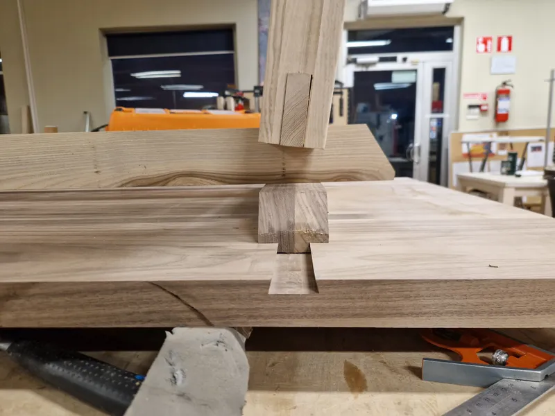 Dining Table Mk2 — The Last Cuts Connecting Top & Frame, Patching (1)