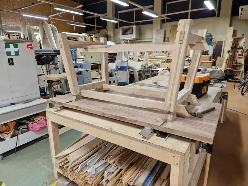 Dining Table Mk2 — The Last Cuts Connecting Top & Frame, Patching (5)