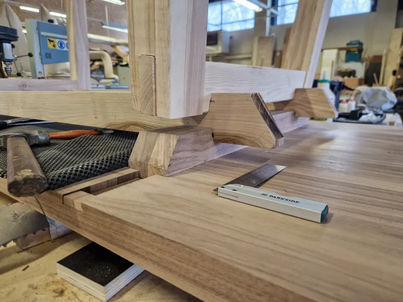 Dining Table Mk2 — The Last Cuts Connecting Top & Frame, Patching (6)