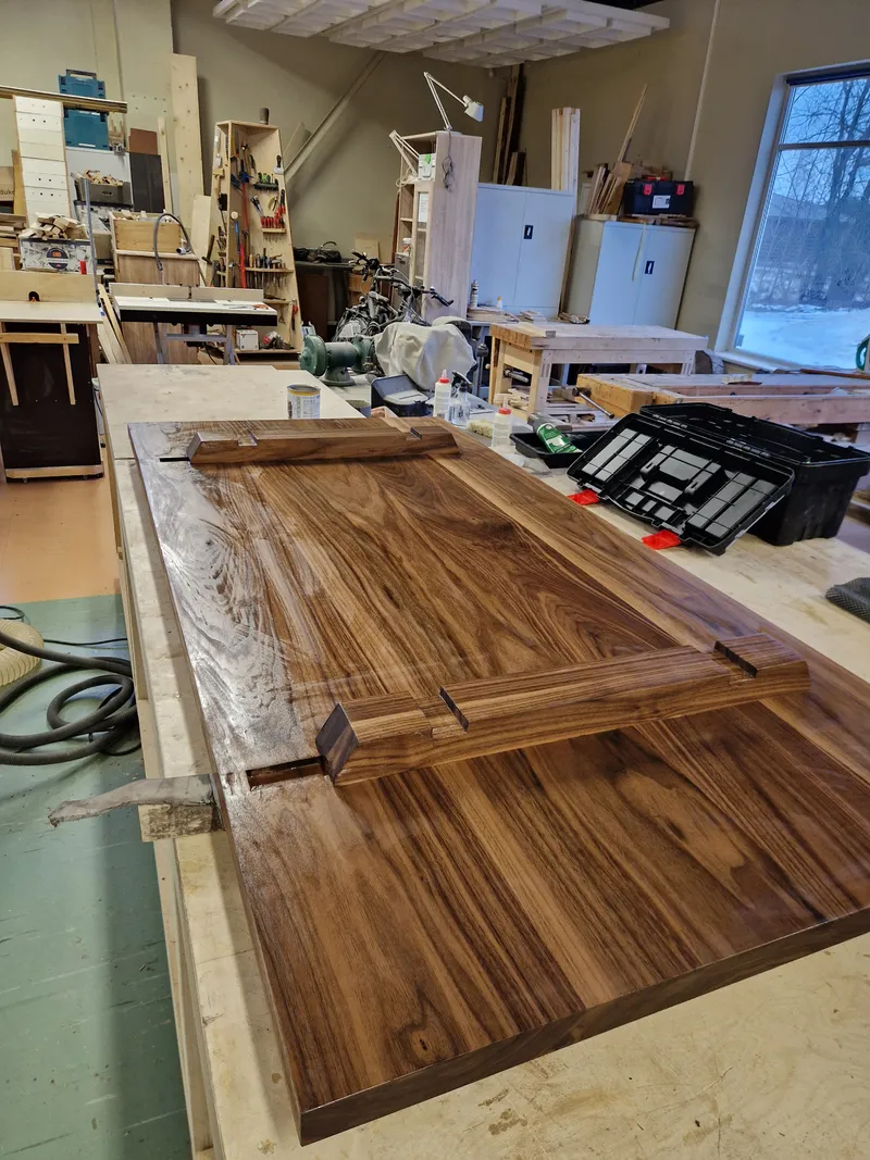 Dining Table Mk2 — Final Oiling & Assembly (2)