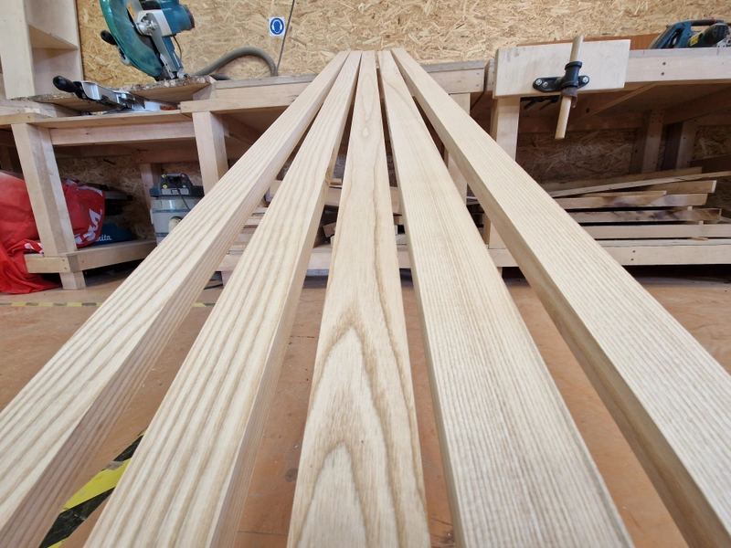 Bookshelf MKII — Milling & Sawing Legs (3)