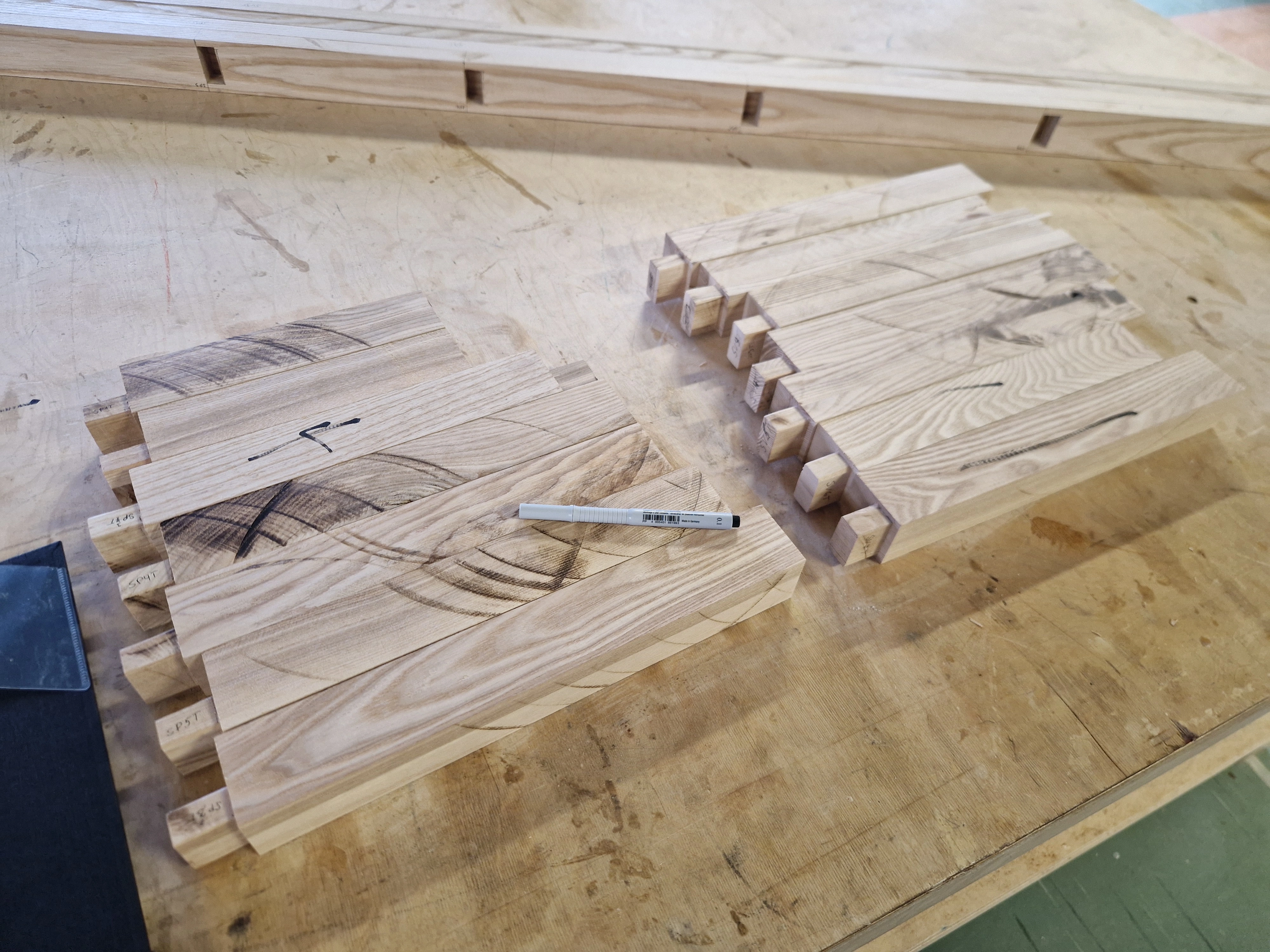 Bookshelf MKII — Slanted Mortises & Tenons Legs & Connectors — 1