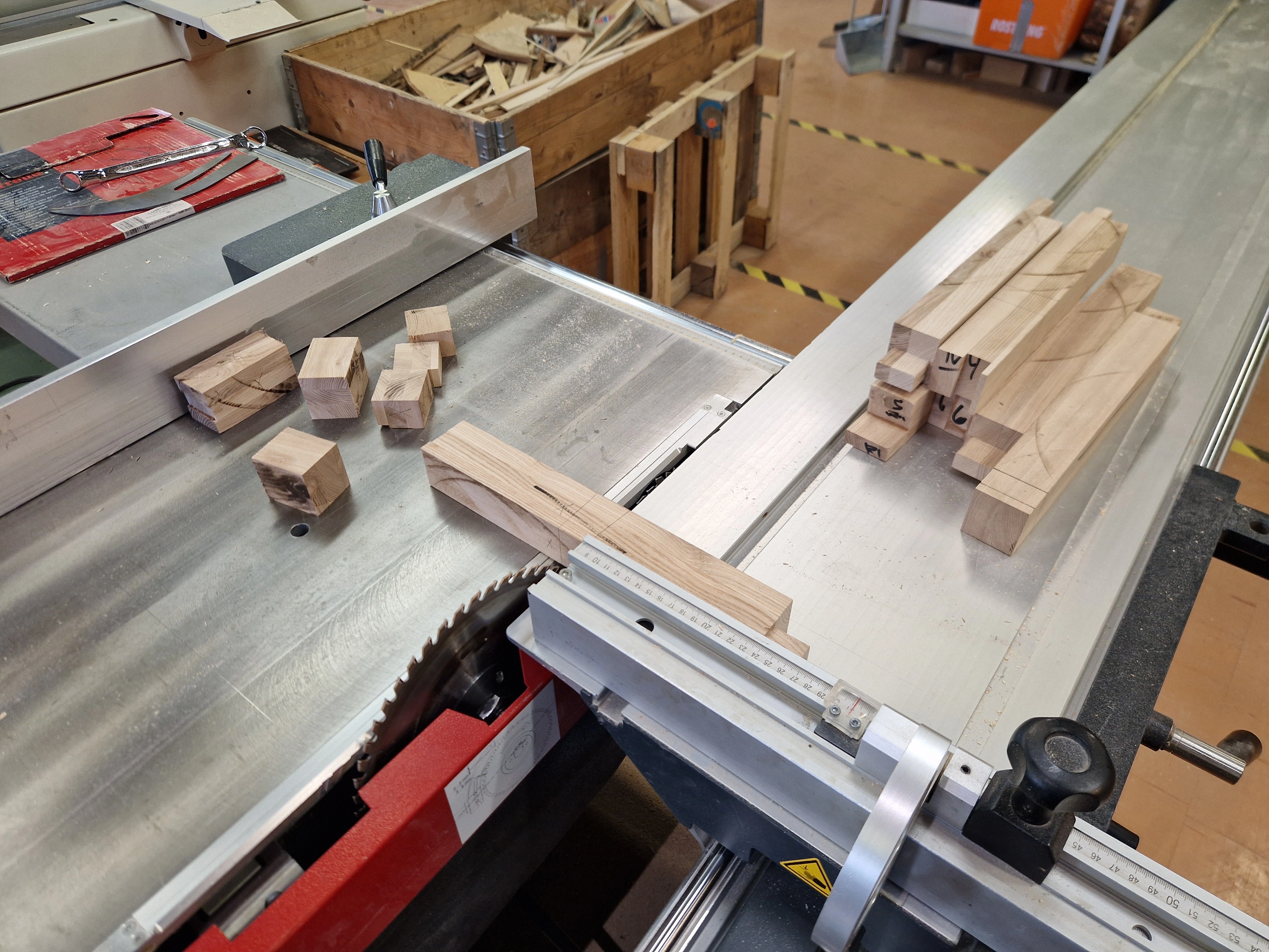 Bookshelf MKII — Slanted Mortises & Tenons Legs & Connectors — 2