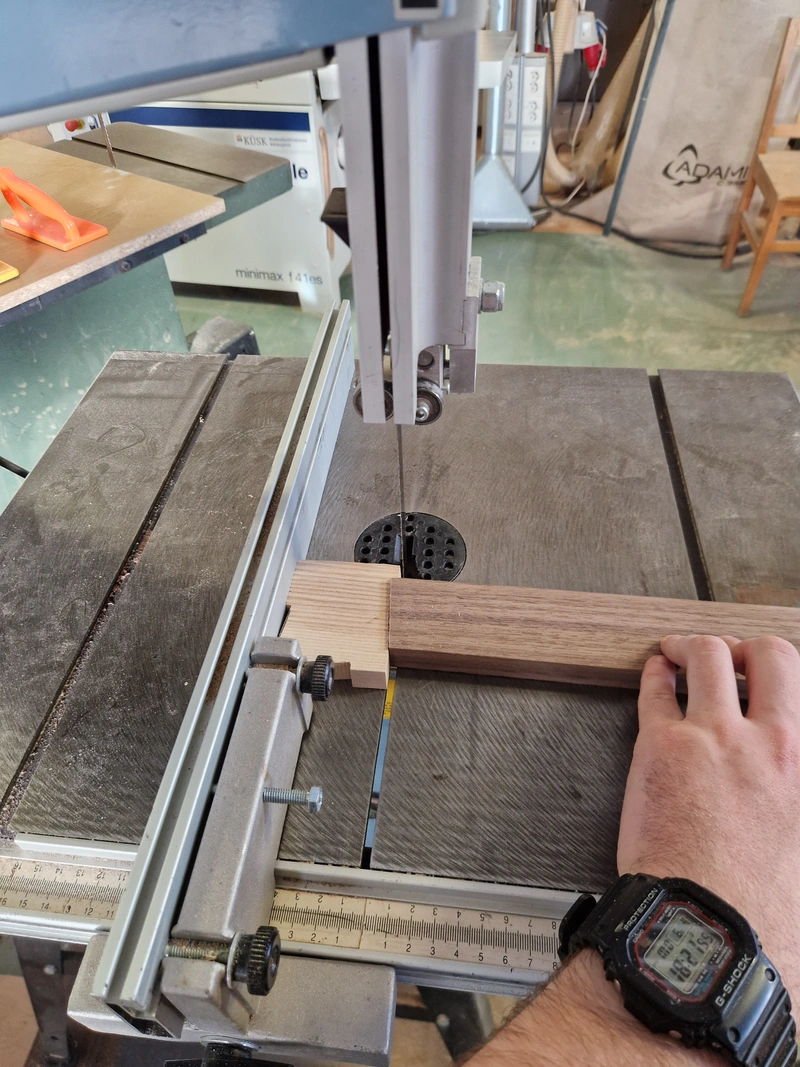 Bookshelf MKII — Assembly Legs (1)
