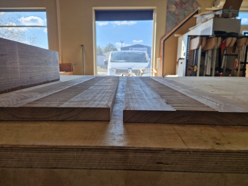 Bookshelf MKII — Milling Shelves (8)