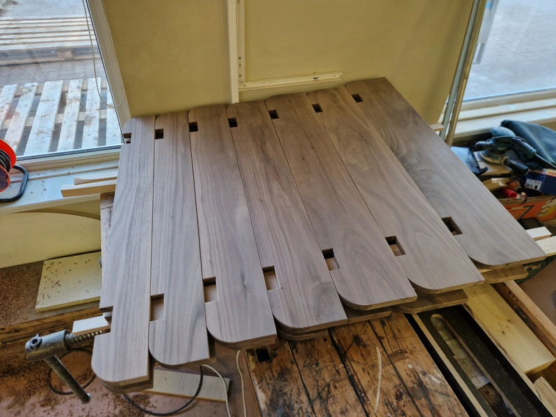 Bookshelf MKII — Assembly Bookshelf (2)