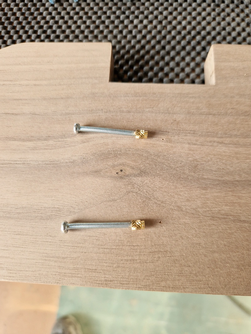 Bookshelf MKII — Assembly Bookshelf (3)