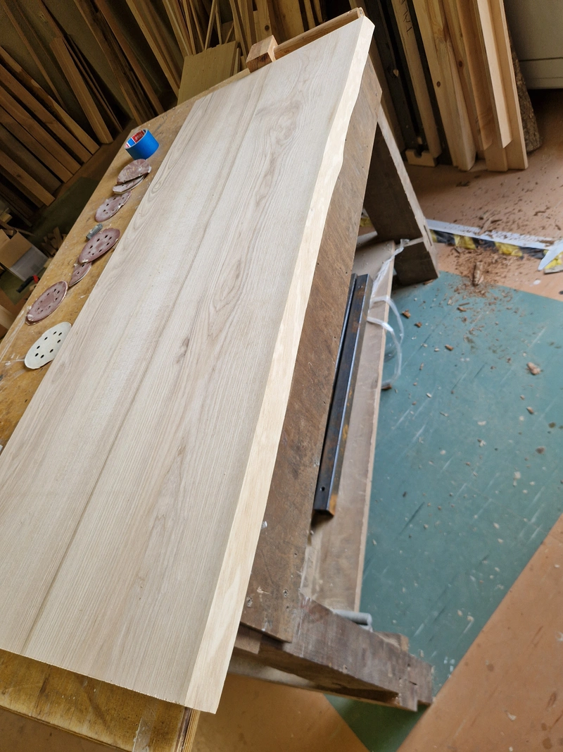 Dresser — Milling Tabletop (4)