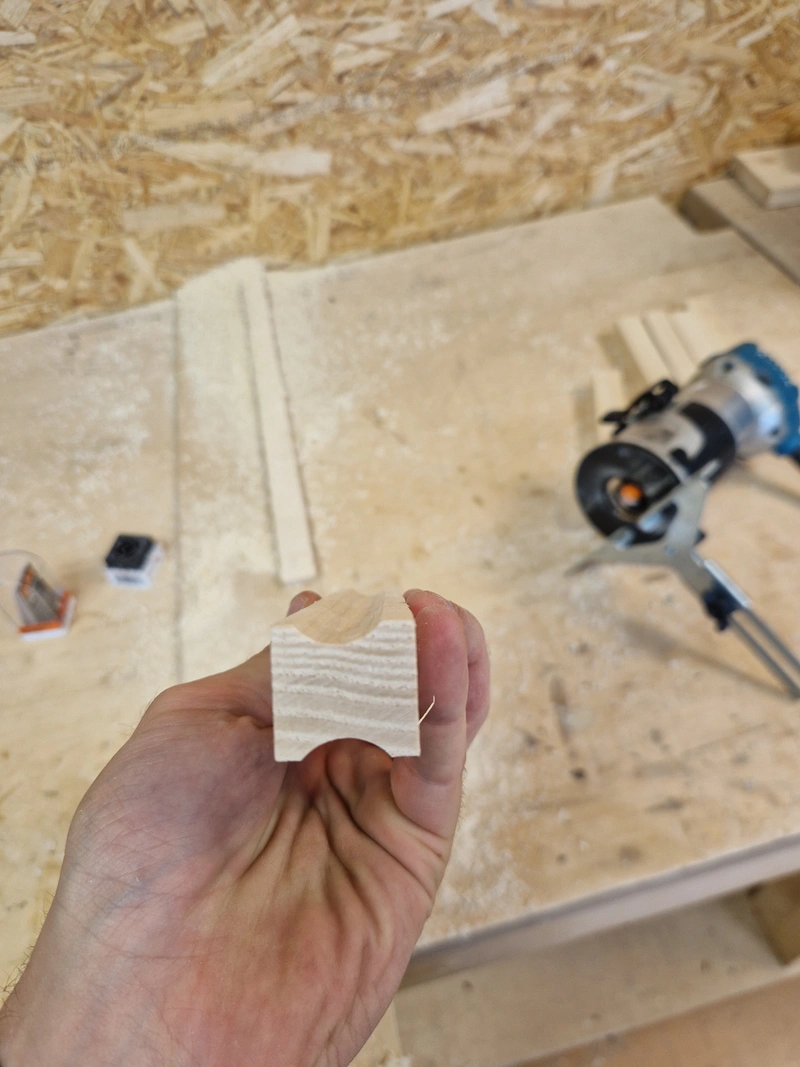 Dresser — Shaping Drawer pulls (4)