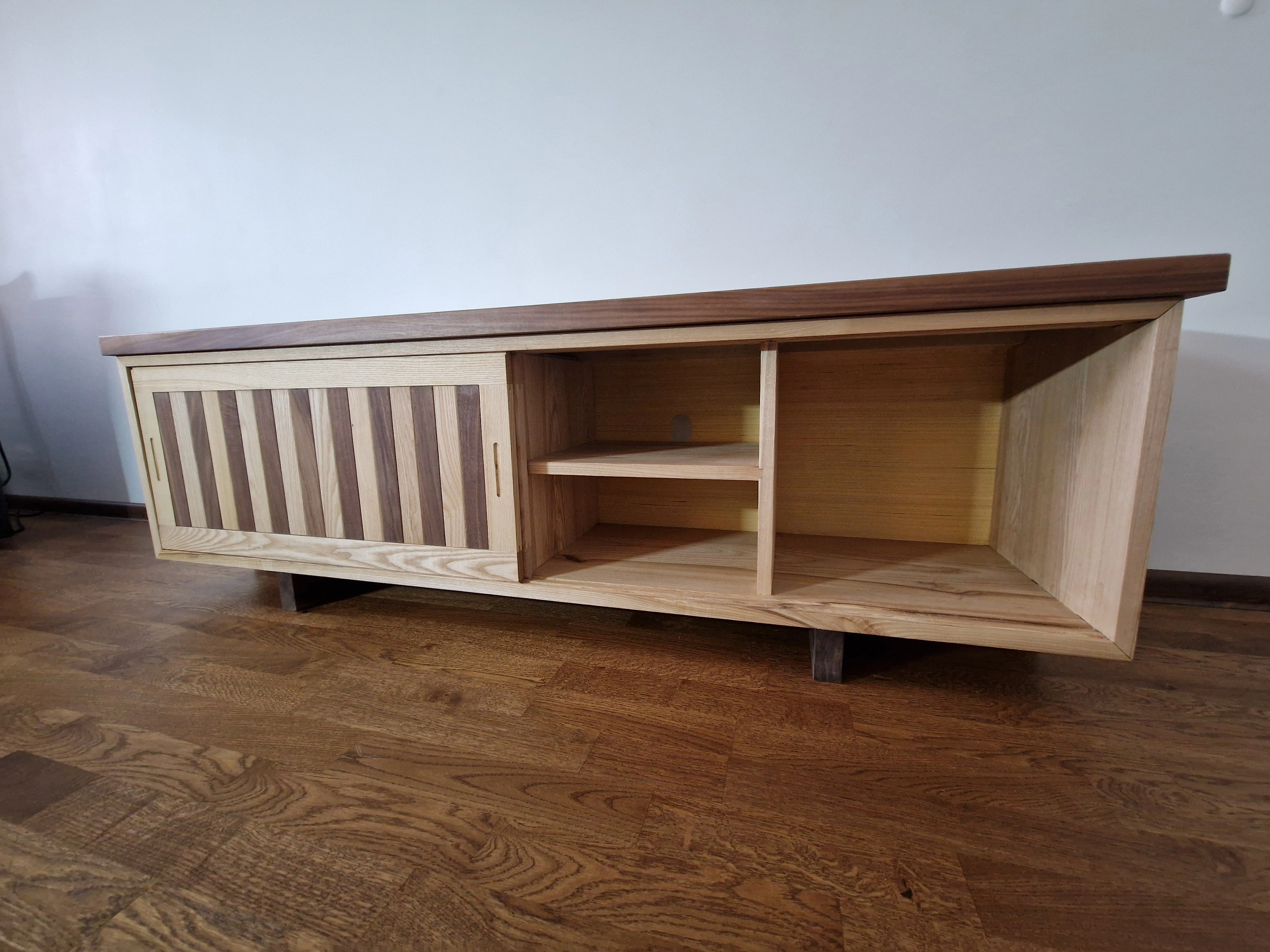 Credenza — 5